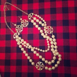 Pearl necklace and earring set